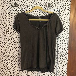 UO BDG V neck tee shirt